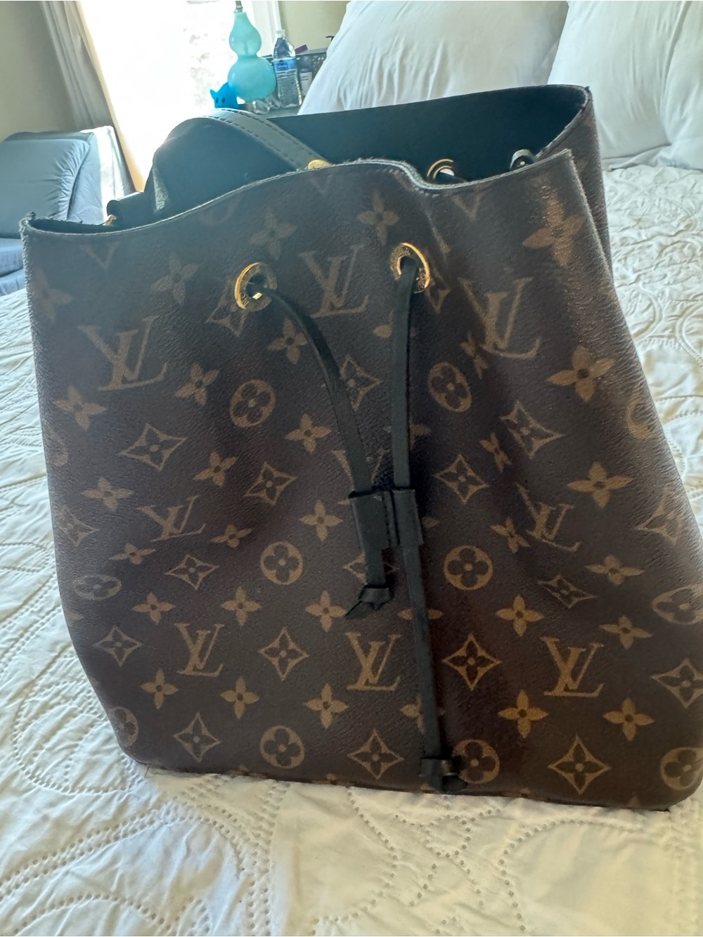 Louis Vuitton Monogram Canvas Drawstring Shoulder Bag in Brown